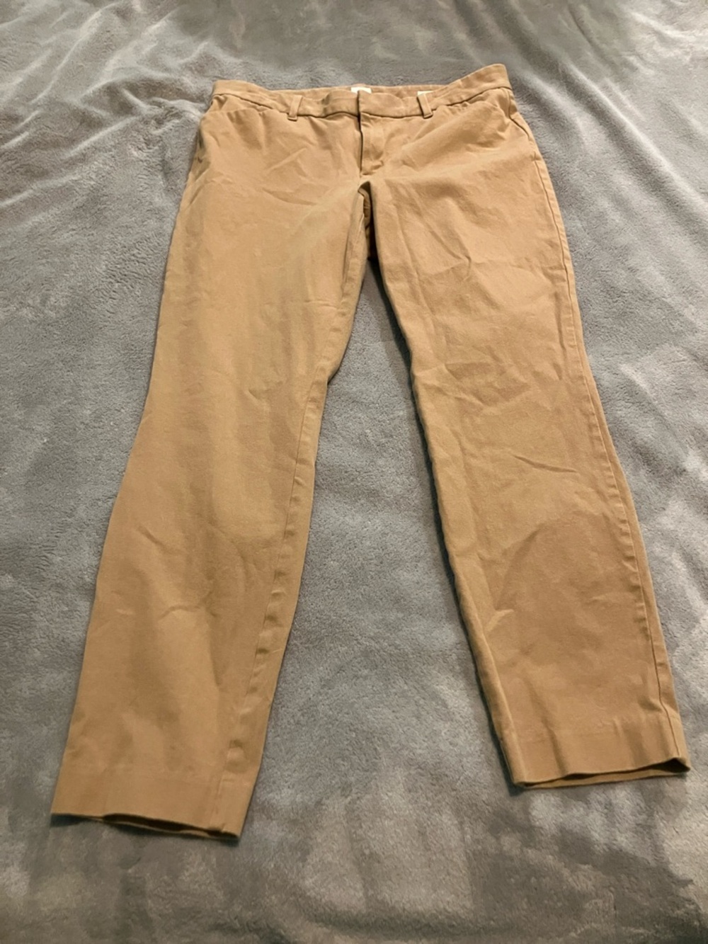 GAP Women's Cropped Straight-Leg Pants in Tan